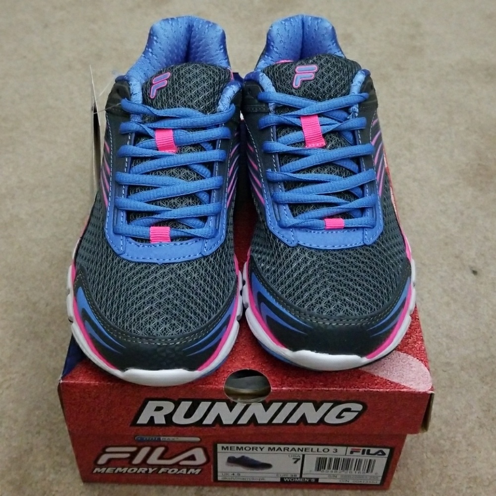 FILA Running shoes